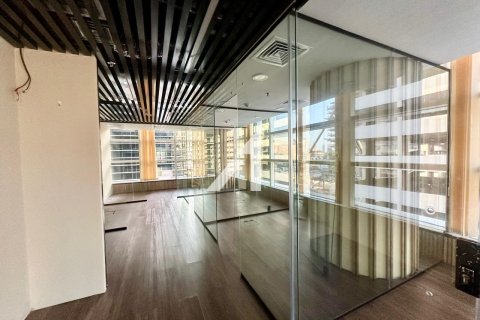 Escritório para arrendamento em Dubai, EAU 102 m2 № 669011 - foto 7