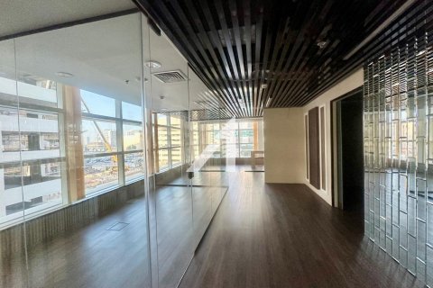 Escritório para arrendamento em Dubai, EAU 102 m2 № 669011 - foto 3