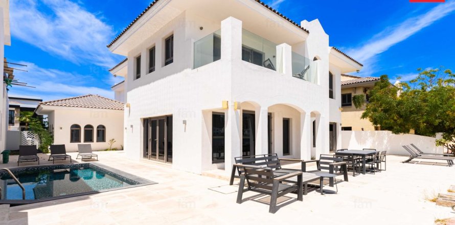 Vila u gradu Palm Jumeirah, Dubai, UAE 4 spavaće sobe, 621.4 m2 Br. 720966