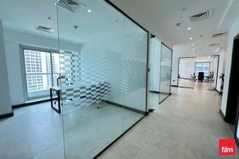 Oficiu în Dubai, EAU 171 mp.  №720964