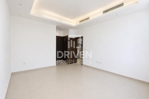 Vila u Mirdif, Dubai, UAE 4 spavaćih soba, 1532.99 m2 Br. 761984 - fotografija 6