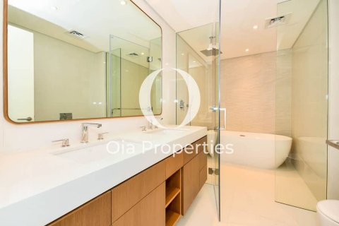 Appartamento in vendita a Saadiyat Island, Abu Dhabi, EAU 2 camere da letto, 185 mq. № 644681 - foto 8