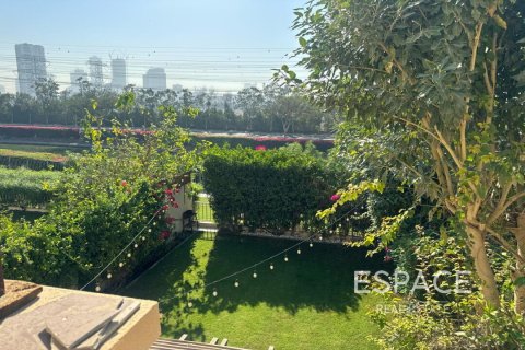 Βίλα σε The Springs, Dubai, ΗΑΕ 3 υπνοδωμάτια, 228 τ.μ. Αρ. 649958 - φωτογραφία 17