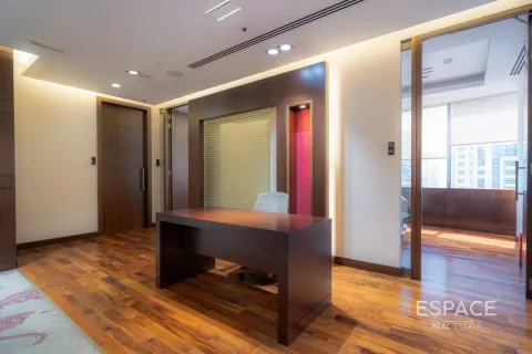 Üürile anda kontor asukohaga Jumeirah Lake Towers, Dubai, AÜE: 146 m² Nr 649960 - pilt 3