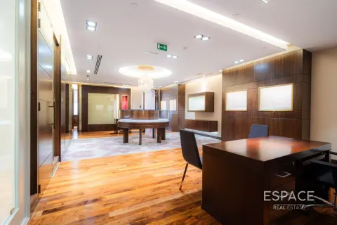 Üürile anda kontor asukohaga Jumeirah Lake Towers, Dubai, AÜE: 146 m² Nr 649960 - pilt 5