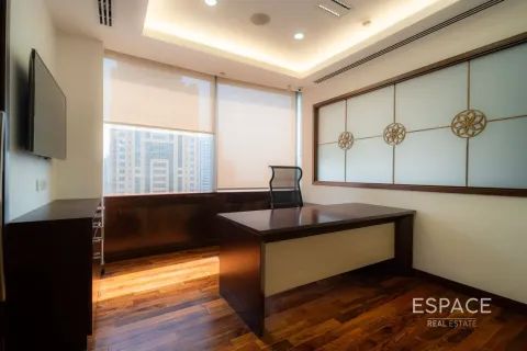 Üürile anda kontor asukohaga Jumeirah Lake Towers, Dubai, AÜE: 146 m² Nr 649960 - pilt 2