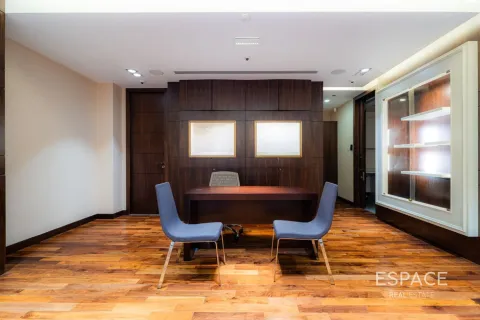 Üürile anda kontor asukohaga Jumeirah Lake Towers, Dubai, AÜE: 146 m² Nr 649960 - pilt 6