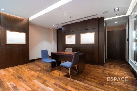 Üürile anda kontor asukohaga Jumeirah Lake Towers, Dubai, AÜE: 146 m² Nr 649960 - pilt 9