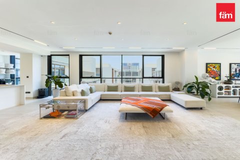 Apartment in City Walk, Dubai, UAE 4 bedrooms, 392 sq.m. № 630531 - photo 2