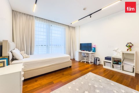 Apartment in City Walk, Dubai, UAE 4 bedrooms, 392 sq.m. № 630531 - photo 19