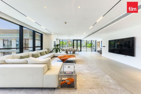Apartment in City Walk, Dubai, UAE 4 bedrooms, 392 sq.m. № 630531 - photo 3