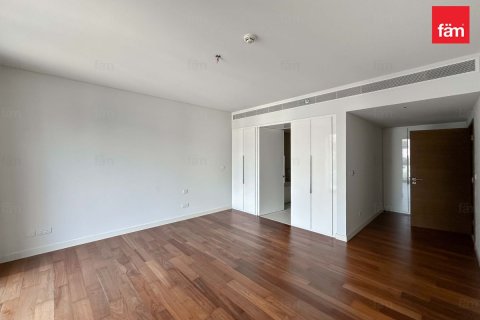Apartment in Al Wasl, Dubai, UAE 4 bedrooms, 392 sq.m. № 630531 - photo 13