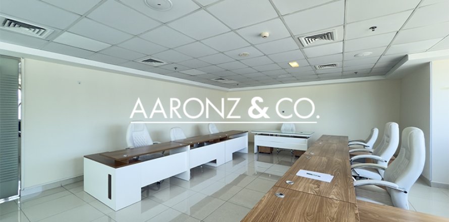 Ured u gradu Jumeirah Lake Towers, Dubai, UAE 142 m2 Br. 681190