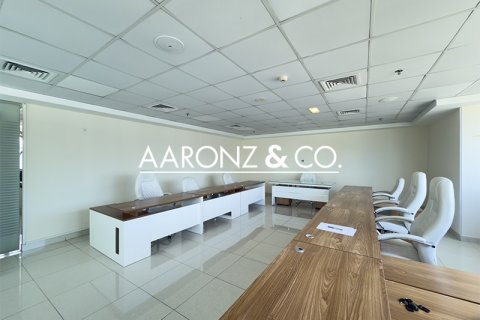Office i Jumeirah Lake Towers, Dubai, UAE 142 kvm № 681190