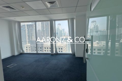 Business Bay, Dubai, UAE의 임대용 사무실 93제곱미터 번호 681188 - 사진 4