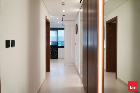 Lägenhet uthyres i Business Bay, Dubai, UAE 2 sovrum, 127 kvm Nr. 655888 - fotografi 16