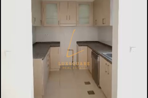 Снять в аренду виллу в Рим, Дубай, ОАЭ 3 спальни, 283м2, № 685606 - фото 2