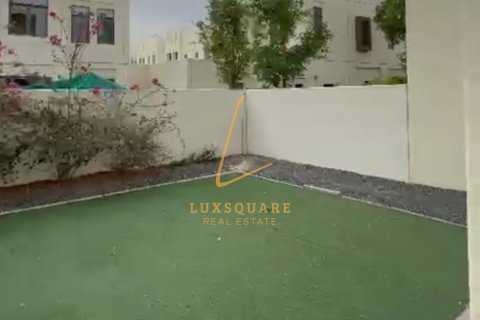 Снять в аренду виллу в Рим, Дубай, ОАЭ 3 спальни, 283м2, № 685606 - фото 1