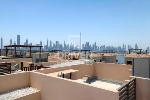Villa te huur in Jumeirah, Dubai, VAE 4 slaapkamers, 263.19 vr.m., nr 745381 - foto 24