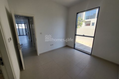 Townhouse in Dubai Land, UAE 4 bedrooms, 274 sq.m. № 718106 - photo 5