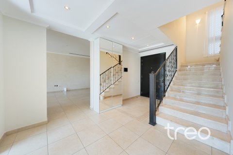 Müüa villa asukohaga Jumeirah Park, Dubai, AÜE: 3 magamistoaga, 284.56 m² Nr 733131 - pilt 14
