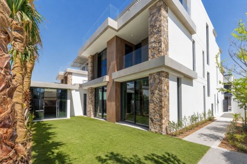 Kaupunkipientalo Tilal Al Ghaf, Dubai, Arabiemiraatit 5 makuuhuonetta, 560.02 m2 № 749070