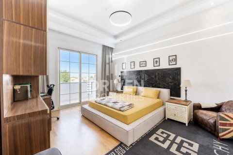 Vila u Al Muhaisnah, Dubai, UAE 1021.93 m2 Br. 744342 - fotografija 13