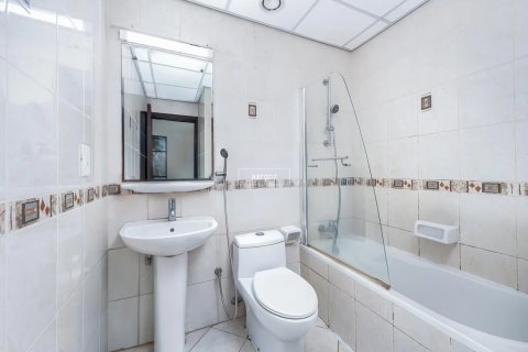 Byt v Jumeirah Lake Towers, Dubai, SAE 2 ložnice, 107.1 m² Č.: 634196 - fotografie 8