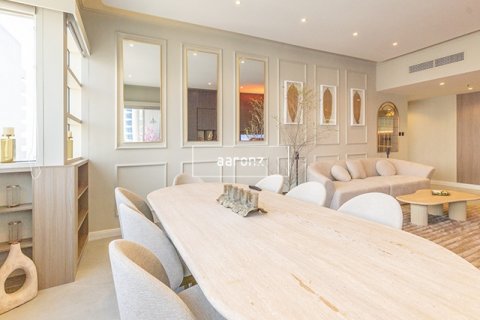 Apartment in Jumeirah Lake Towers, Dubai, UAE 3 bedrooms, 164.7 sq.m. № 634191 - photo 6
