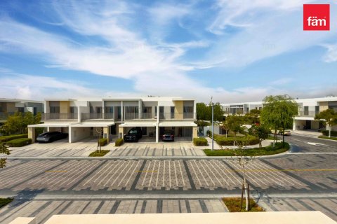 Üürile anda ridamaja asukohaga Tilal Al Ghaf, Dubai, AÜE: 3 magamistoaga, 140.4 m² Nr 633880 - pilt 8