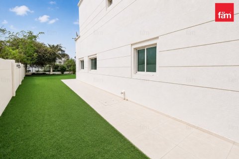 Kuća u nizu u Dubai, UAE 6 spavaćih soba, 393.4 m2 Br. 701561 - fotografija 10