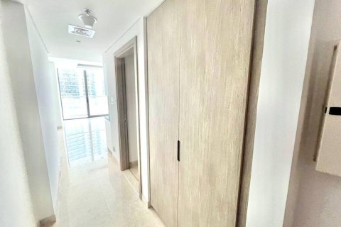 Apartmen di Business Bay, Dubai, UAE 1 bilik, 44 meter persegi № 682463 - foto 7