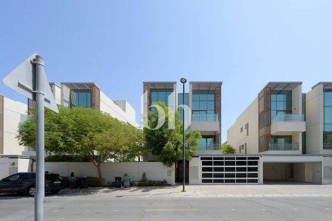 Зняти в оренду віллу в Meydan, Дубай, ОАЕ 6 спалень, 512м2, № 642578 - фото 23