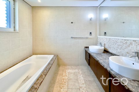 Vila u Jumeirah Park, Dubai, UAE 3 spavaćih soba, 284.56 m2 Br. 733540 - fotografija 3