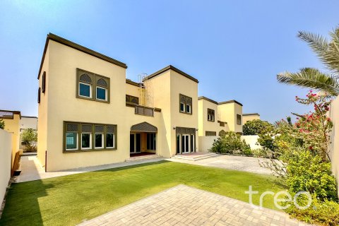Villa in Jumeirah Park, Dubai, VAE: 3 Schlafzimmer, 284.56 m2 Nr. 733540