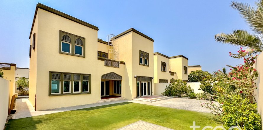 Vila u Jumeirah Park, Dubai, UAE 284.56 m2, 3 spavaćih soba Br. 733540