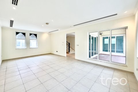 Vila u Jumeirah Park, Dubai, UAE 3 spavaćih soba, 284.56 m2 Br. 733540 - fotografija 9