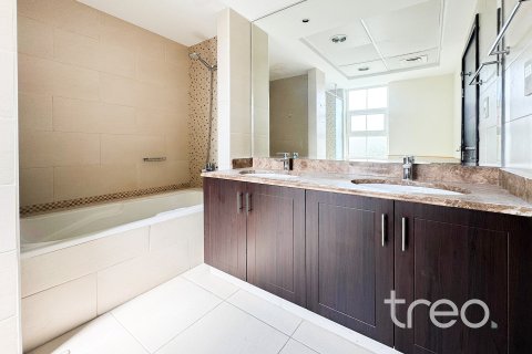Villa in affitto a Mudon, Dubai, EAU 3 camere da letto, 53.42 mq. № 733541 - foto 15