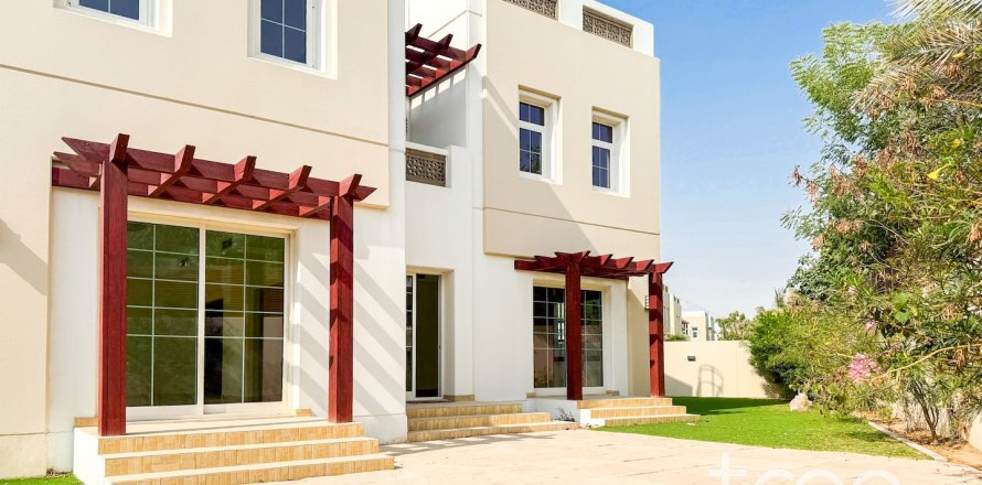 Villa a Mudon, Dubai, EAU 3 camere da letto, 53.42 mq. № 733541
