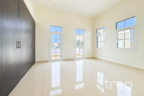 Villa in affitto a Mudon, Dubai, EAU 3 camere da letto, 53.42 mq. № 733541 - foto 16