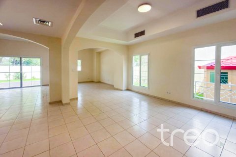 Huvila Meadows, Dubai, Arabiemiraatit 4 makuuhuonetta, 568.57 m2 № 733539 - kuva 3
