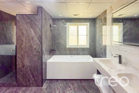 Huvila Meadows, Dubai, Arabiemiraatit 4 makuuhuonetta, 568.57 m2 № 733539 - kuva 4