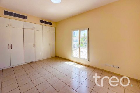 Huvila Meadows, Dubai, Arabiemiraatit 4 makuuhuonetta, 568.57 m2 № 733539 - kuva 6