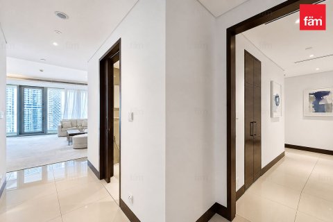 Hotel Apartment til leje i Downtown Dubai (Downtown Burj Dubai), Dubai, UAE 2 soveværelser, 157.8 kvm № 751951 - foto 14