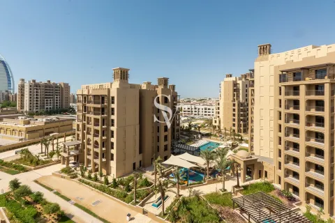 Apartmen di Umm Suqeim, Dubai, UAE 1 bilik tidur, 72 meter persegi № 720237 - foto 5