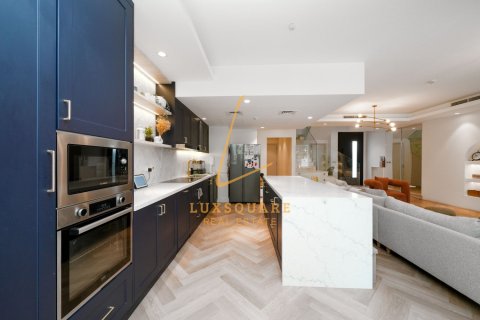 Villa til salg i Motor City, Dubai, UAE 3 soveværelser, 240 kvm № 765851 - foto 6