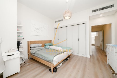 Villa til salg i Motor City, Dubai, UAE 3 soveværelser, 240 kvm № 765851 - foto 9