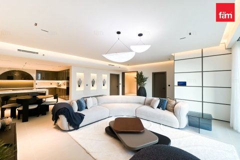 Huoneisto Business Bay, Dubai, Arabiemiraatit 2 makuuhuonetta, 203.9 m2 № 659308 - kuva 4