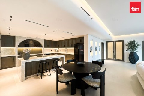 Huoneisto Business Bay, Dubai, Arabiemiraatit 2 makuuhuonetta, 203.9 m2 № 659308 - kuva 7