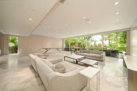 Villa til salg i Palm Jumeirah, Dubai, UAE 5 soveværelser, 1145 kvm № 649628 - foto 3